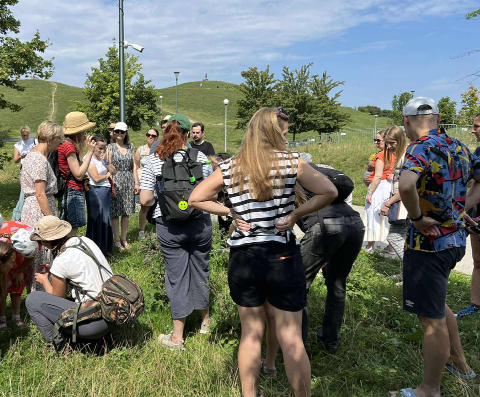 Park Kozłowskiego w Warszawie – spacer „Ursynów lubi&nbsp;pszczoły”